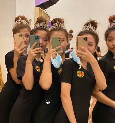 超过40 万家企业信赖的小型企业电话系统